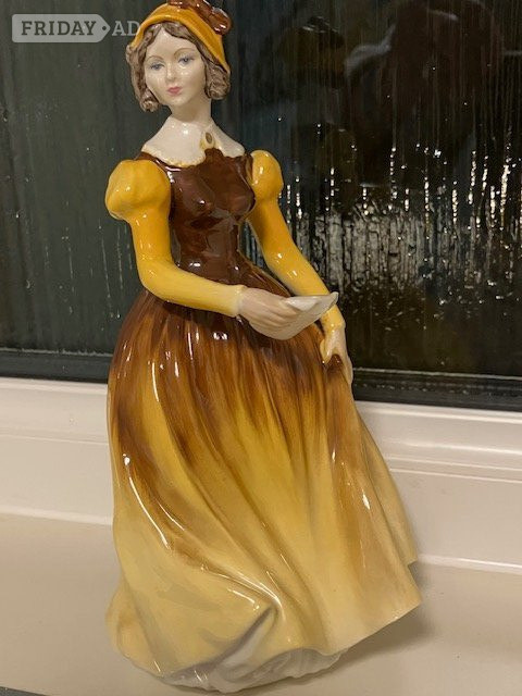 Coalport Bone China - Letter from a Lover figure