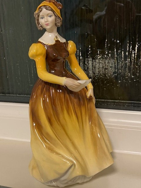 Coalport Bone China - Letter from a Lover figure