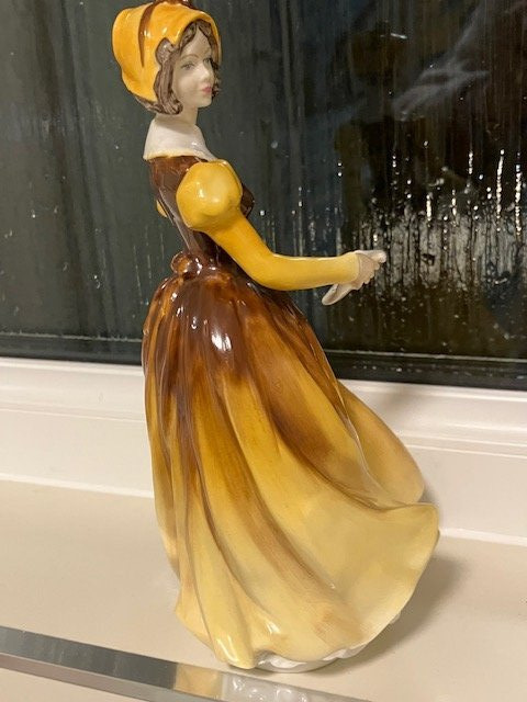 Coalport Bone China - Letter from a Lover figure - Antiques & Collectables in Hastings