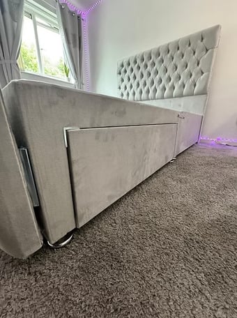 KING - ROMNEY DIVAN with 4 drawers floor standing headboard -