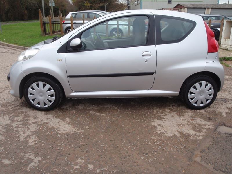 Peugeot 107 2006 - Cars in Newhaven