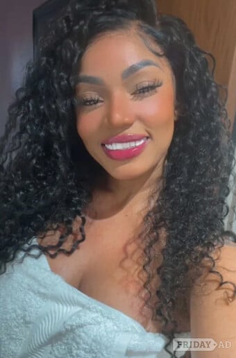 Experience the hottest Brazilian 'BOMBOM' from Brenda