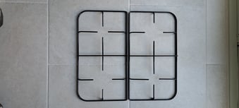  PAIR OF 2 BURNER BLACK GRID PAN STANDS FOR GAS COOKER HOB. NEW