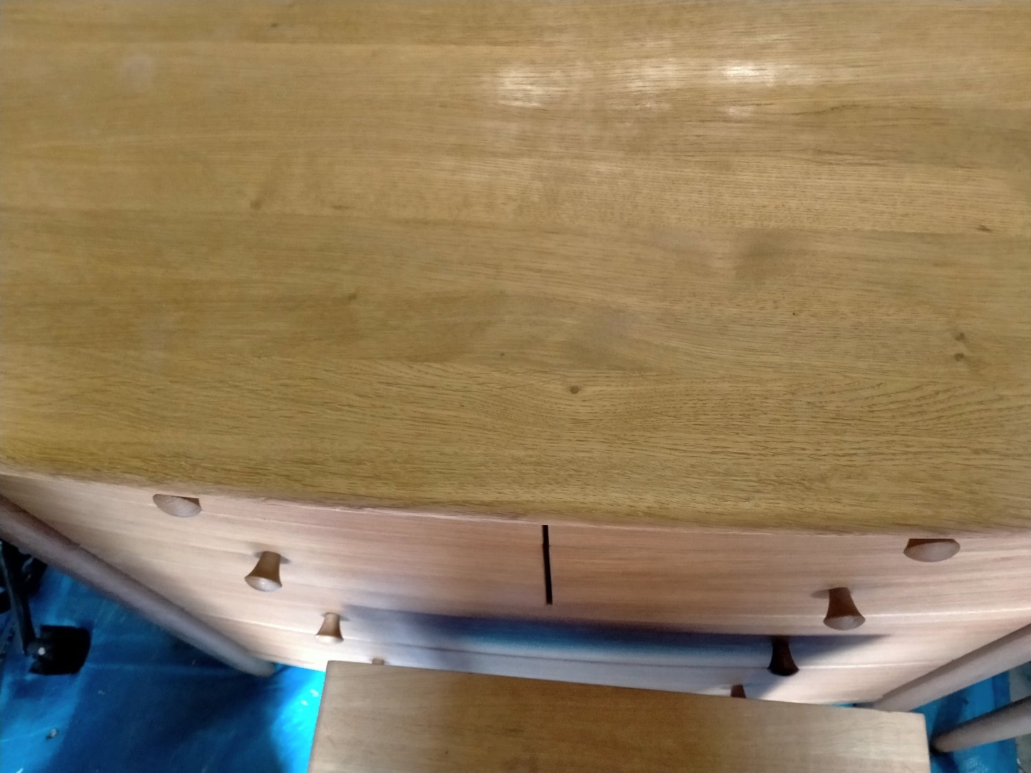 Beautiful Oak chest of drawers