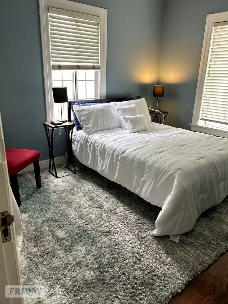 Spacious 2-bedroom apartment Modern kitchen with fitted cabinets 