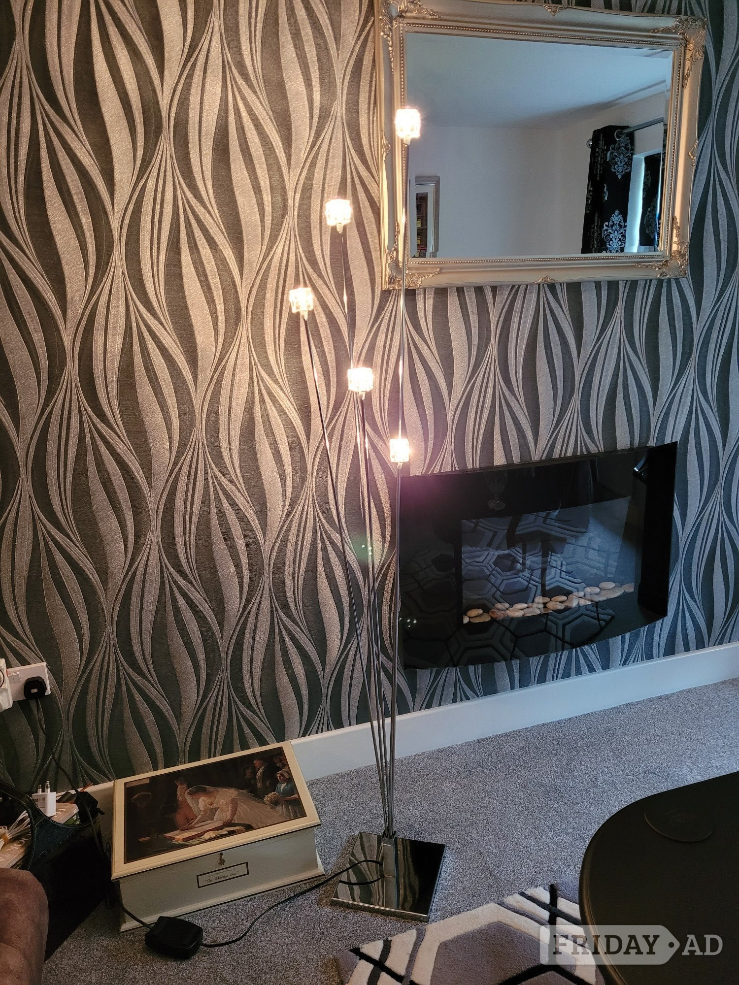 FLOOR UPLIGHTER (CUBE/CHROME) WITH DIMMER FUNCTION