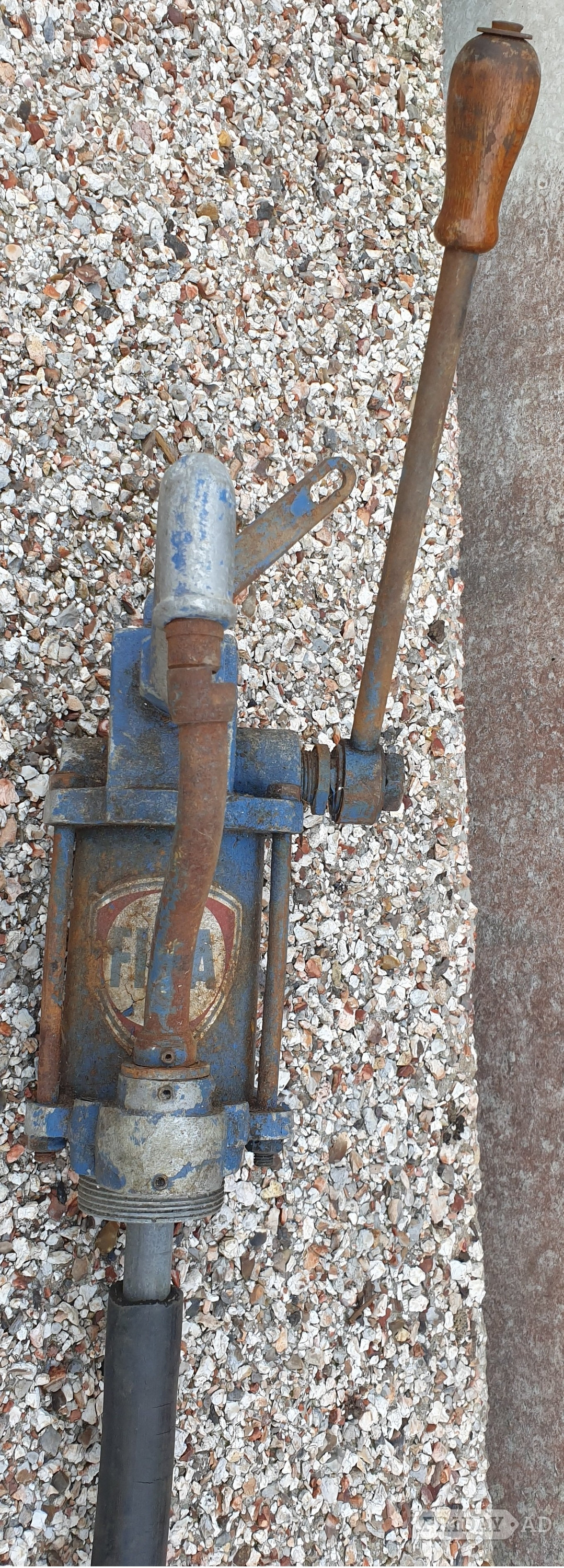VINTAGE GARAGE FINA OIL PUMP / DISPENSER. 