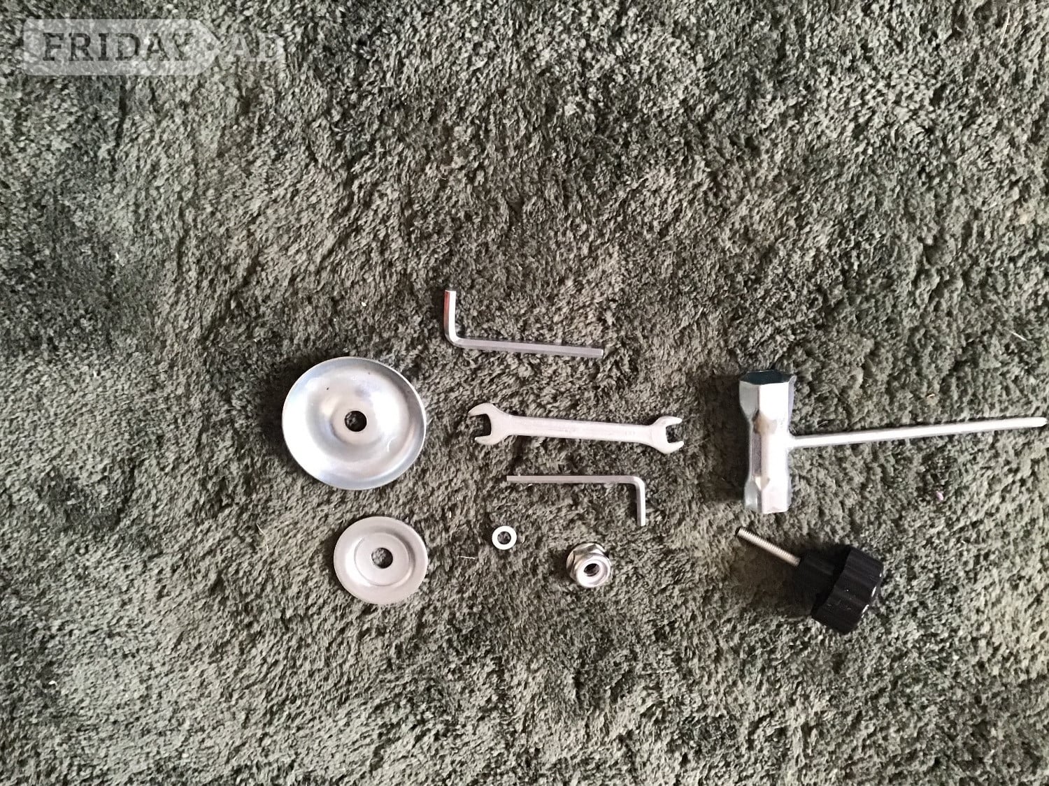 Petrol strimmer like new hardly used - Garden