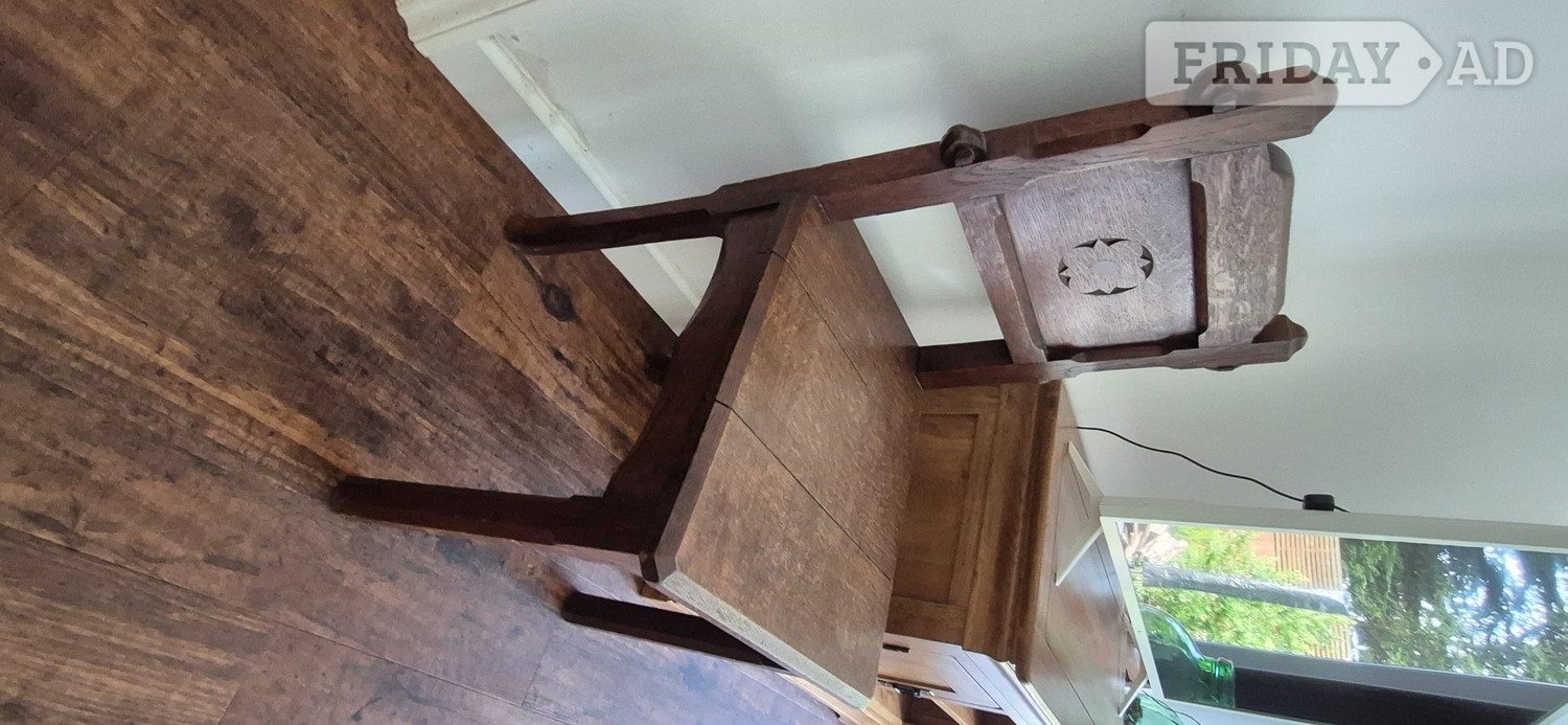 Wooden chairs x 2 - Furniture in Worthing