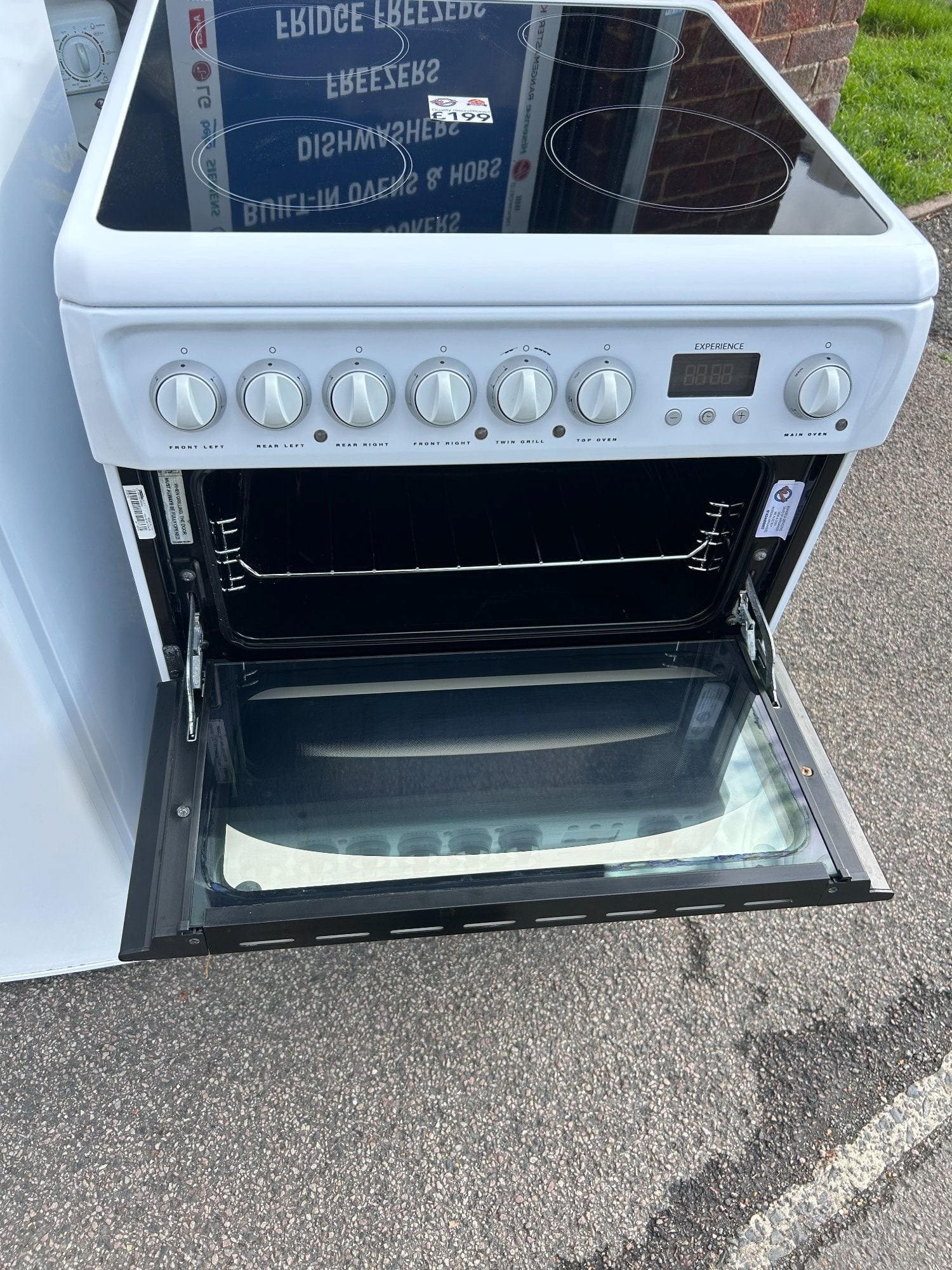 HOTPOINT 60CM ELECTRIC COOKER