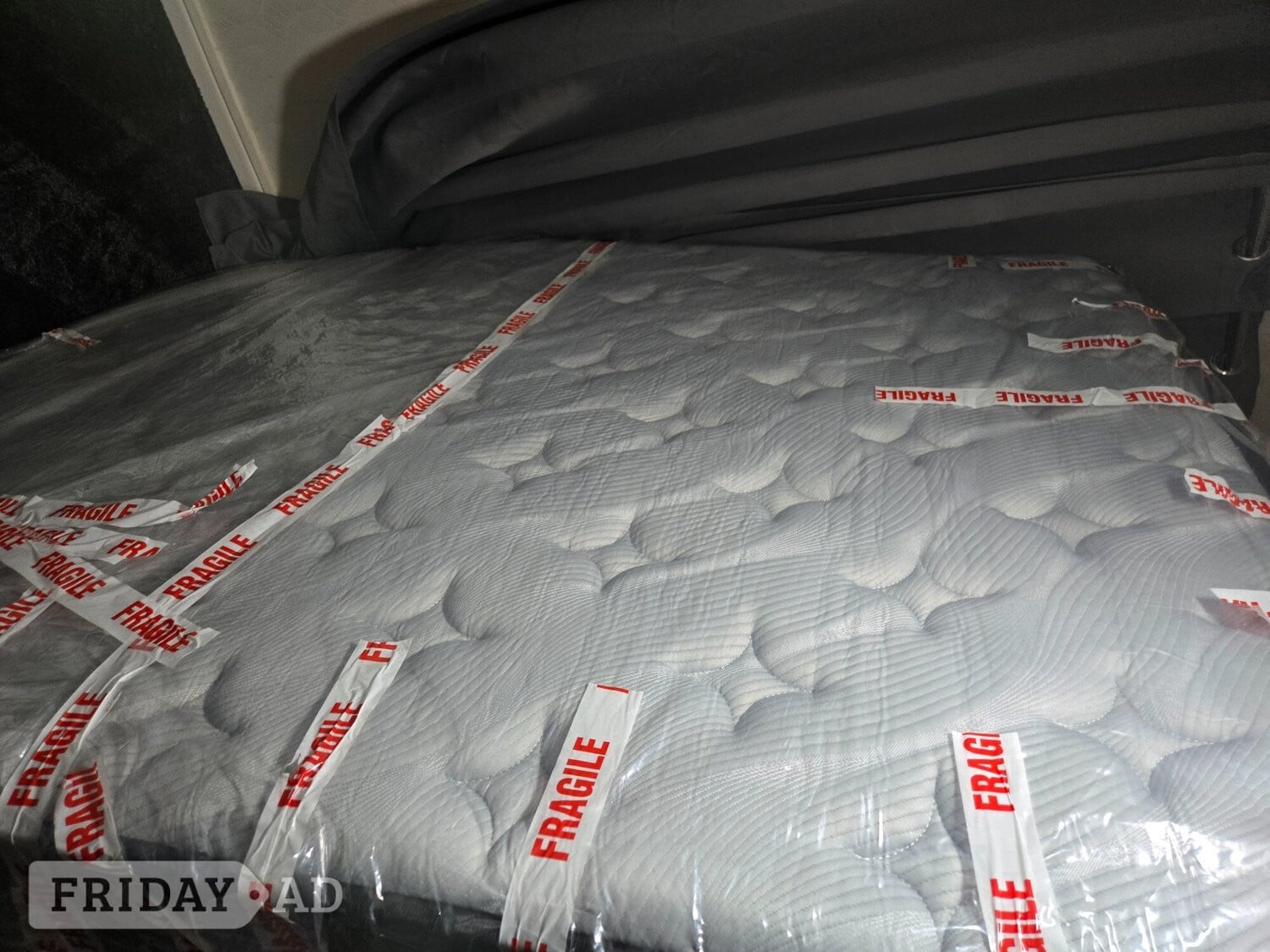 Kings mattress new never been used bye pay on collection a  all 