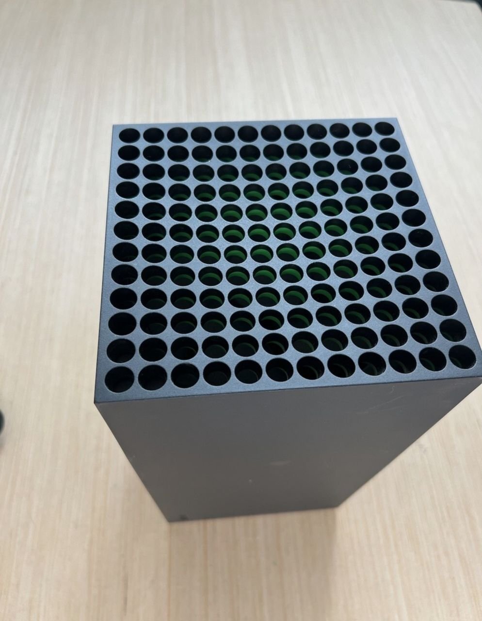 Used Series X Xbox 1TB With Minecraft (1year memory of Alfred) - Computers & Electronics in Hassocks