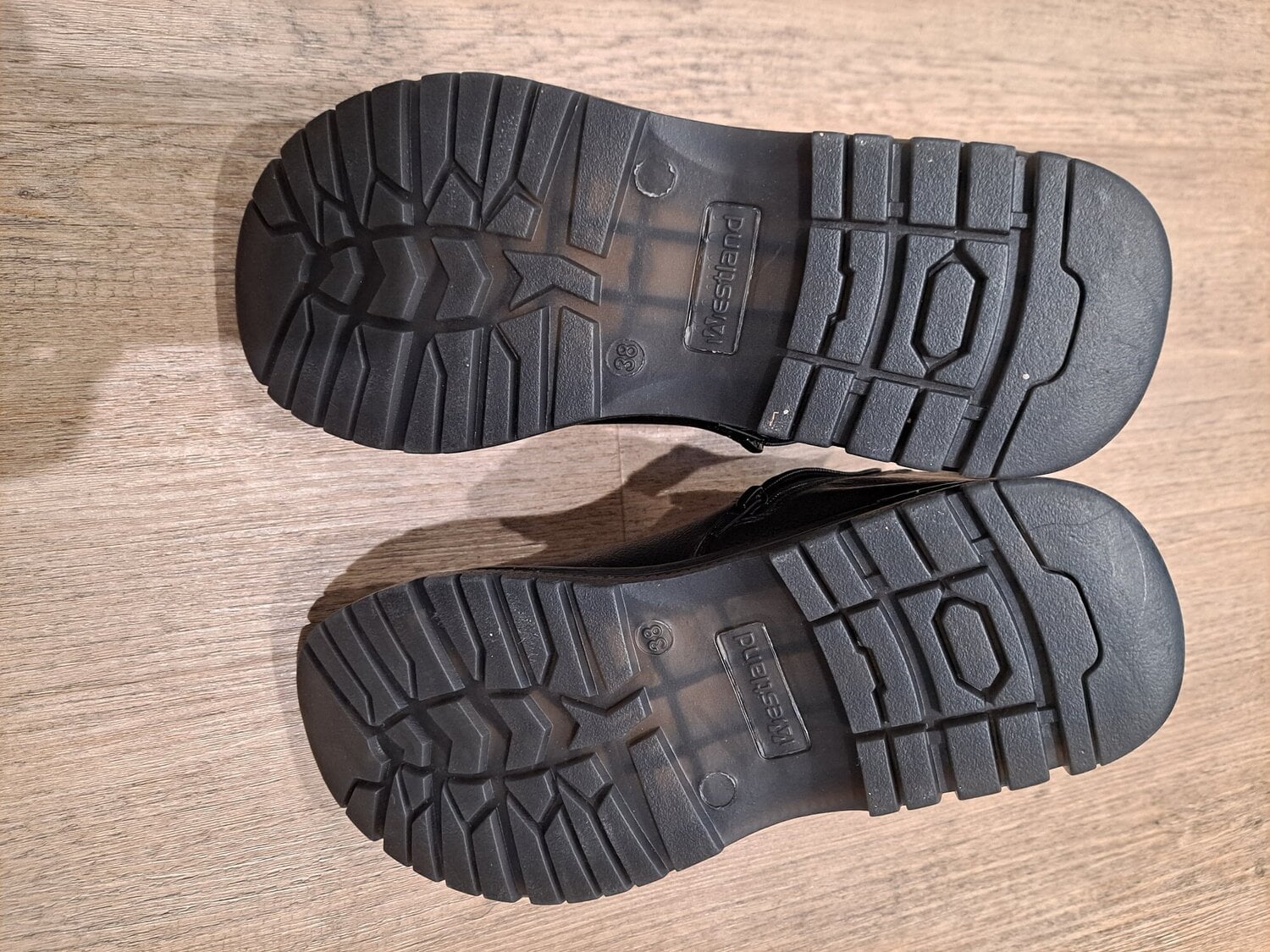 Pulborough Black vegan boots
