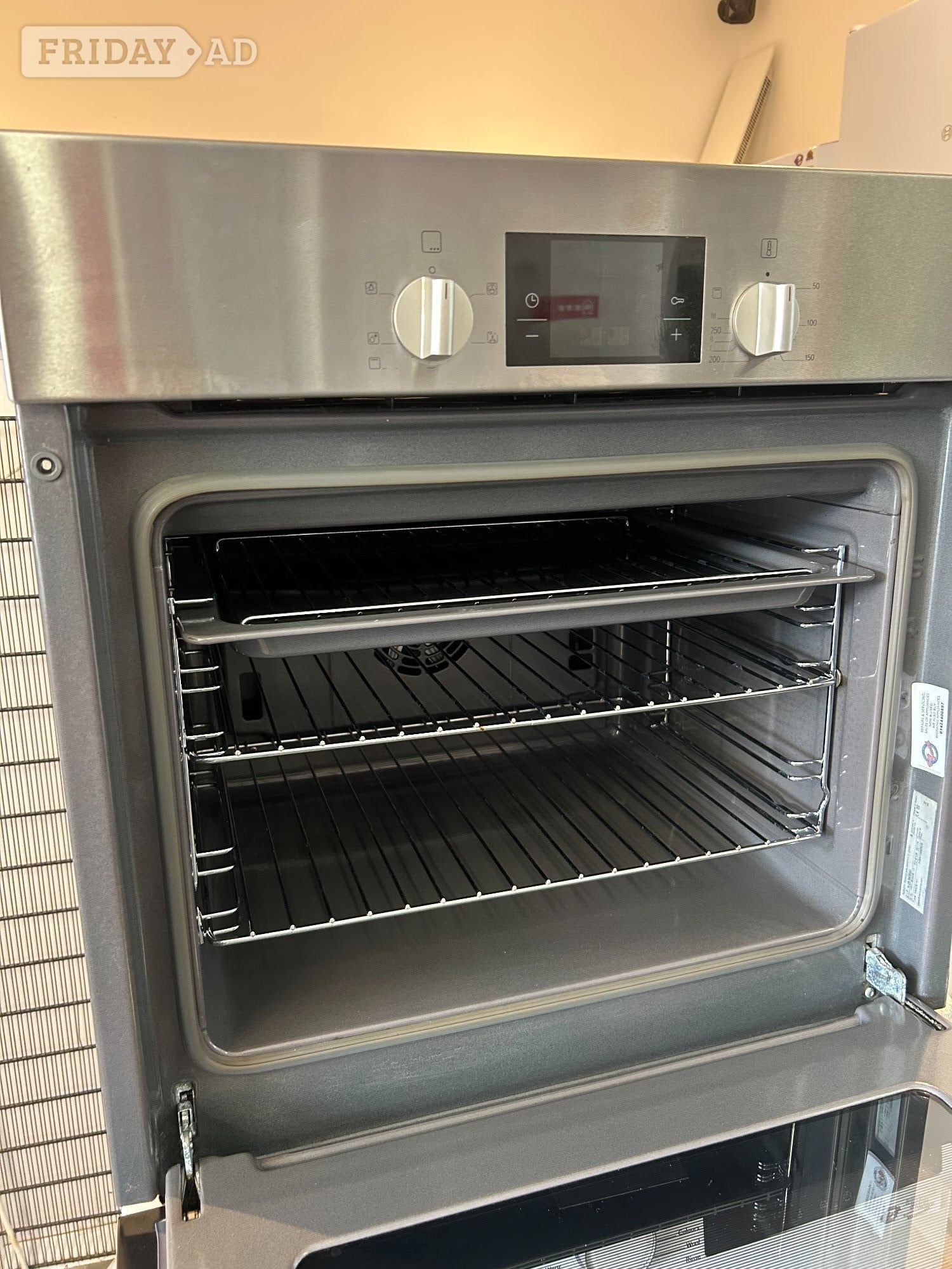 BOSCH SINGLE ELECTRIC OVEN