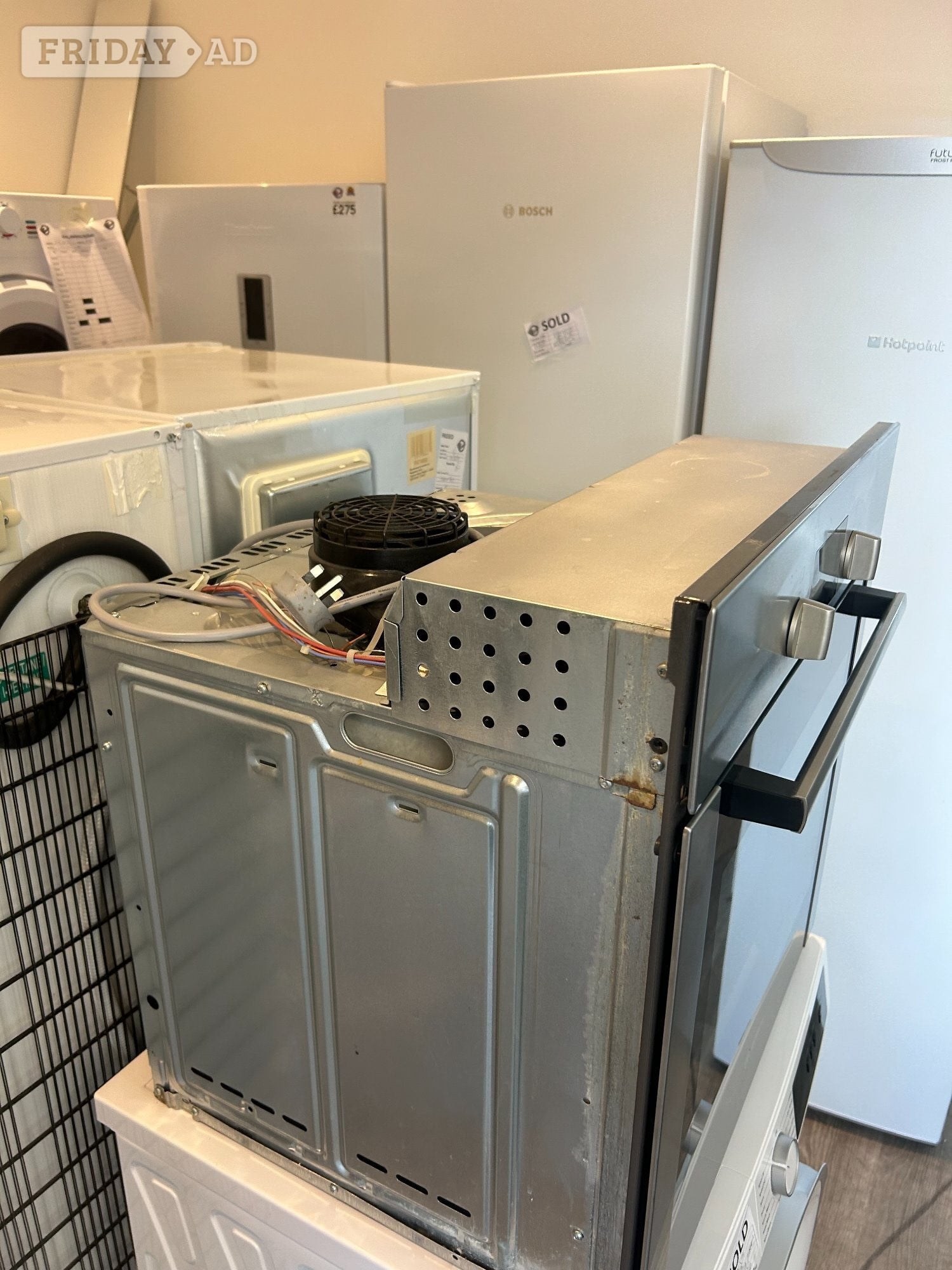 BOSCH SINGLE ELECTRIC OVEN - Home Appliances in St. Leonards-On-Sea