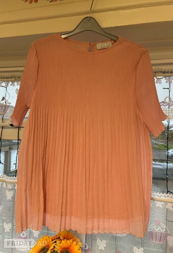 Quiz ladies baby pink top