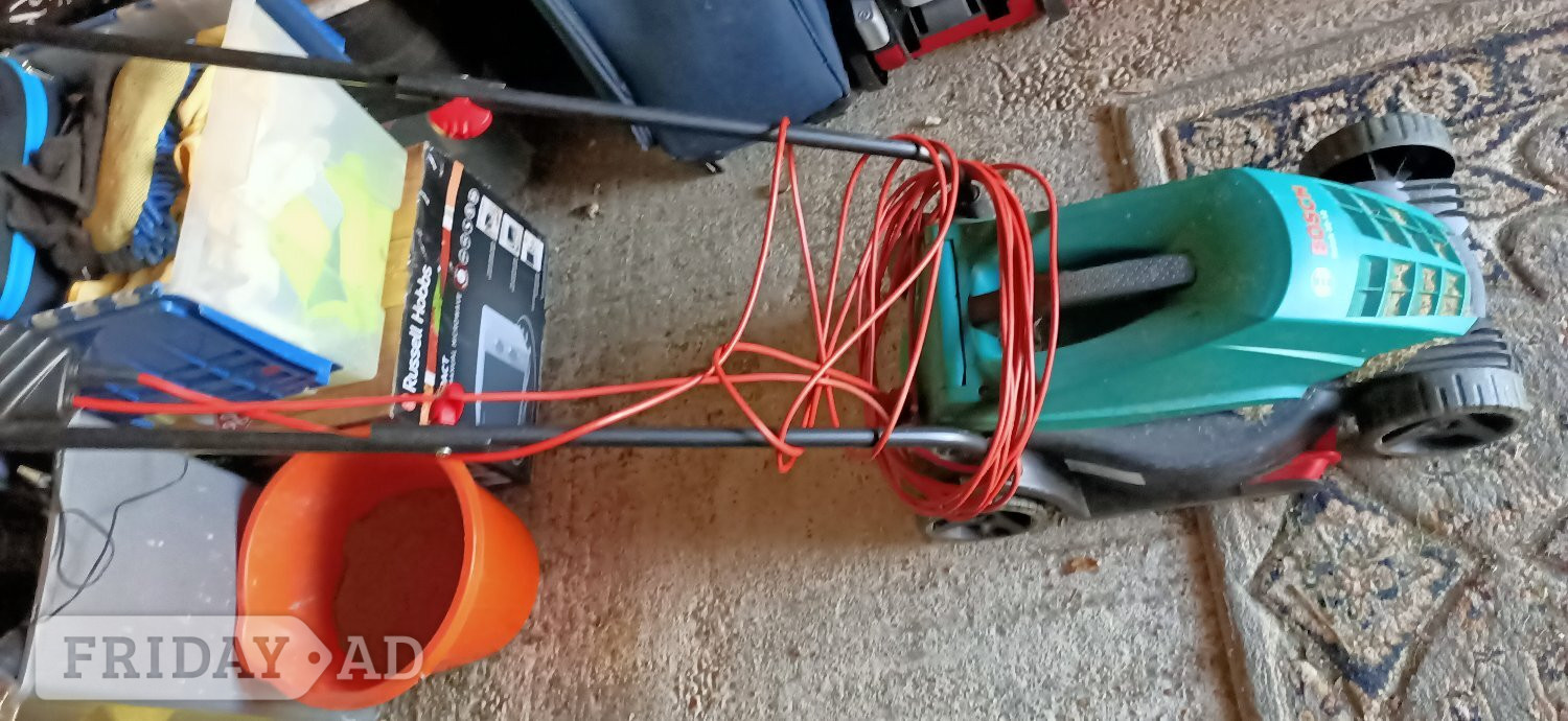 Electric lawn mower