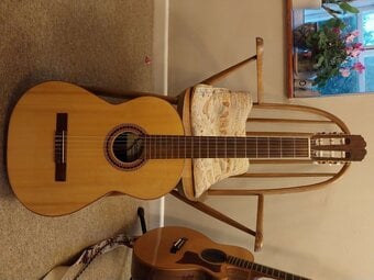 Admira Sombra E electro-classical guitar with case