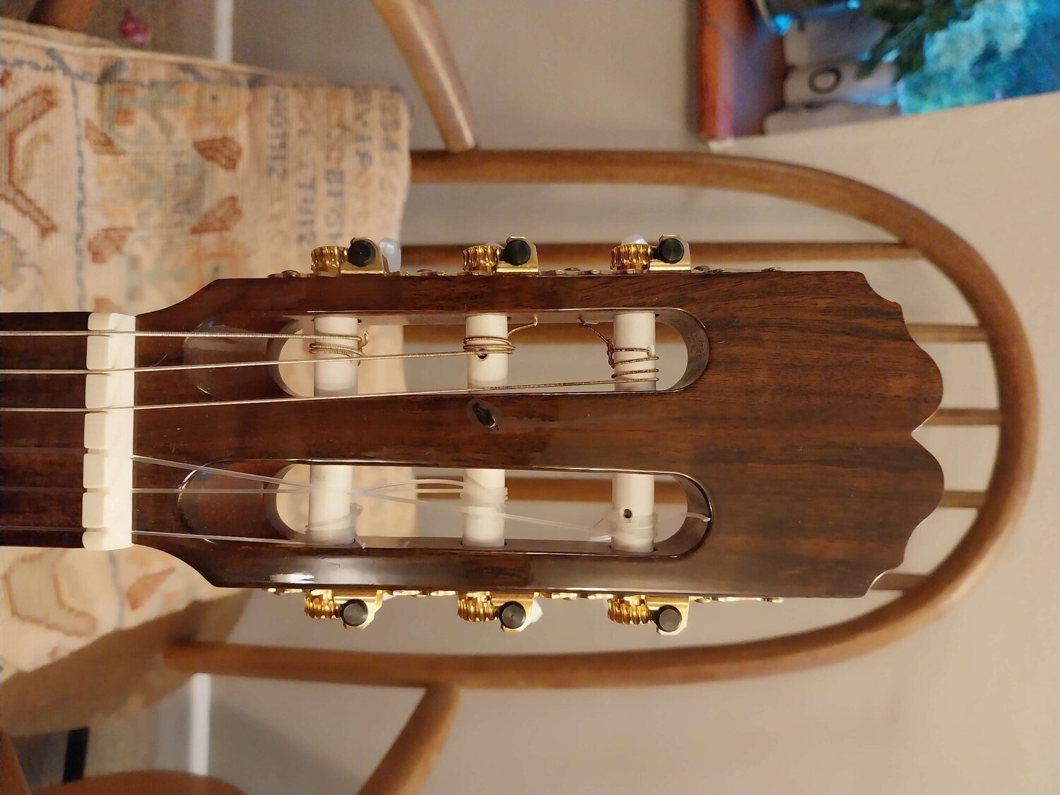 Romsey Admira Sombra E electro-classical guitar with case