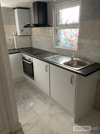 One bedroom town flat with garden 