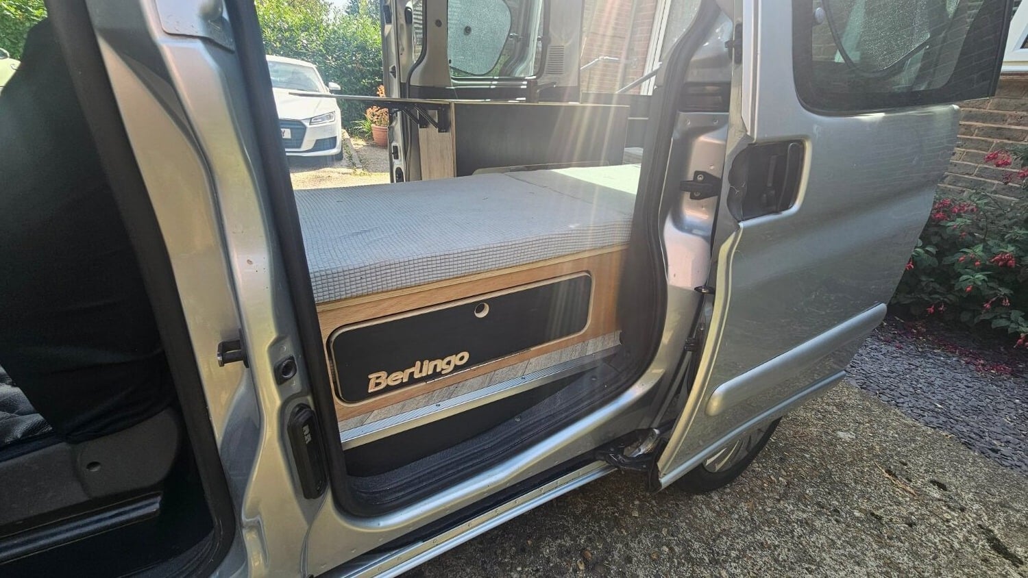FOR SALE: 2002 CITROËN BERLINGO 1.9D MICRO-CAMPER - Motorhomes & Caravans in Horsham
