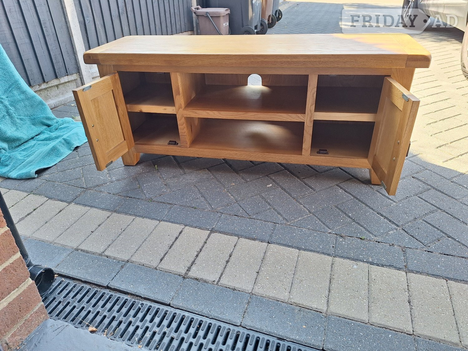 Oak TV Unit