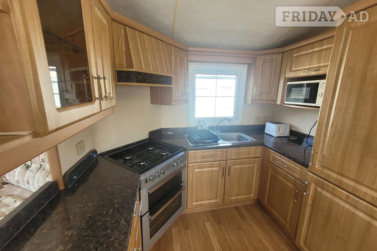 Wisbech Luxury Holiday Home with beautiful lake views