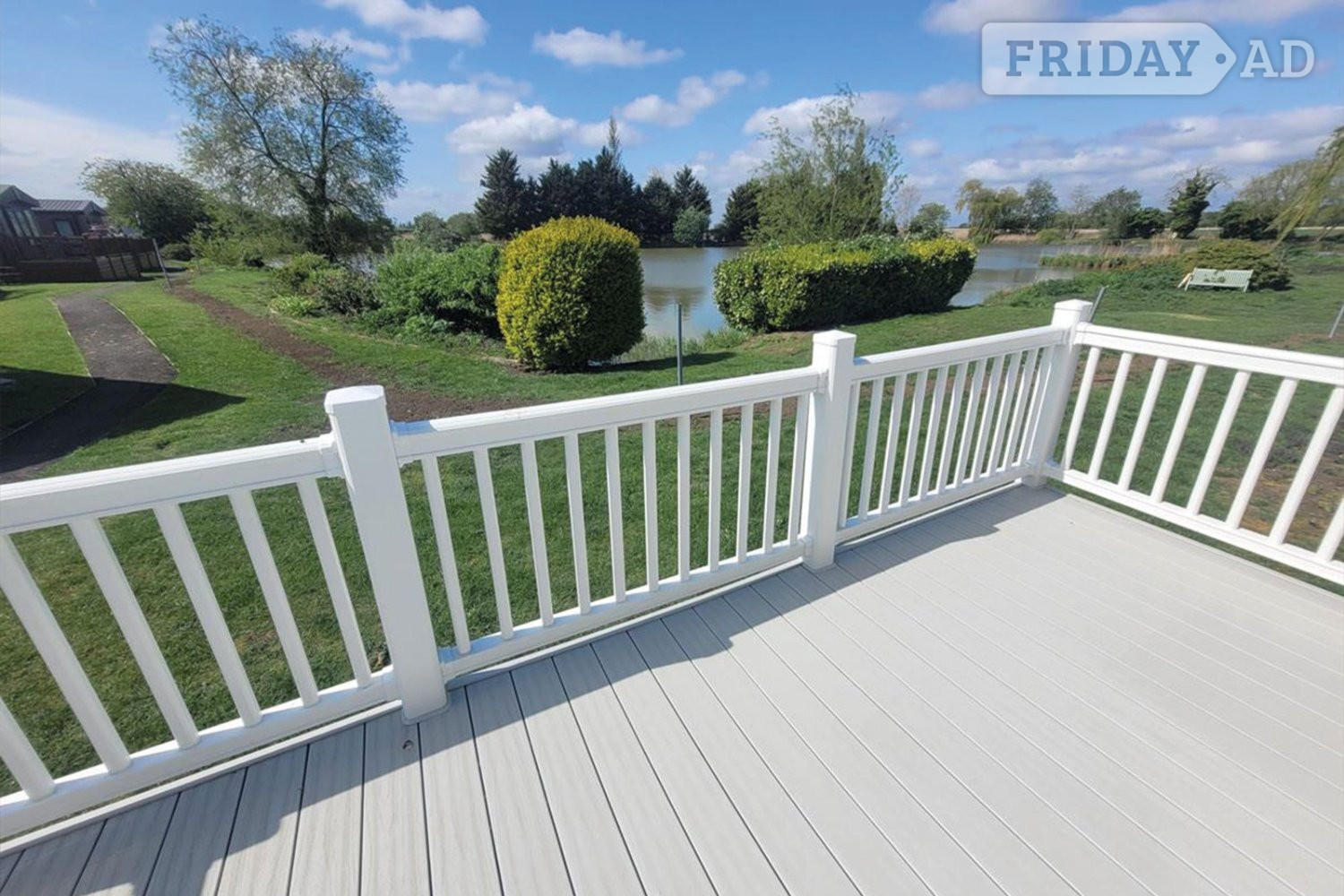 Luxury Holiday Home with beautiful lake views - Holiday Homes in Wisbech
