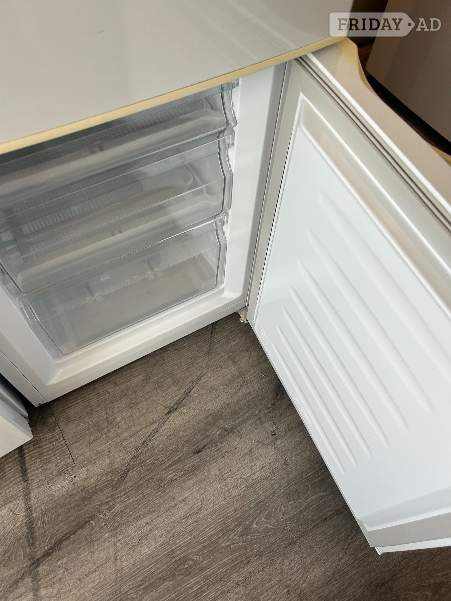 St. Leonards-On-Sea ESSENTIALS 60/40 FRIDGE FREEZER