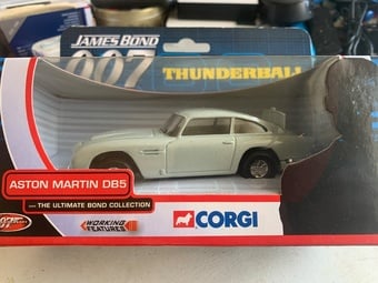Corgi 007 Aston Martin DBS