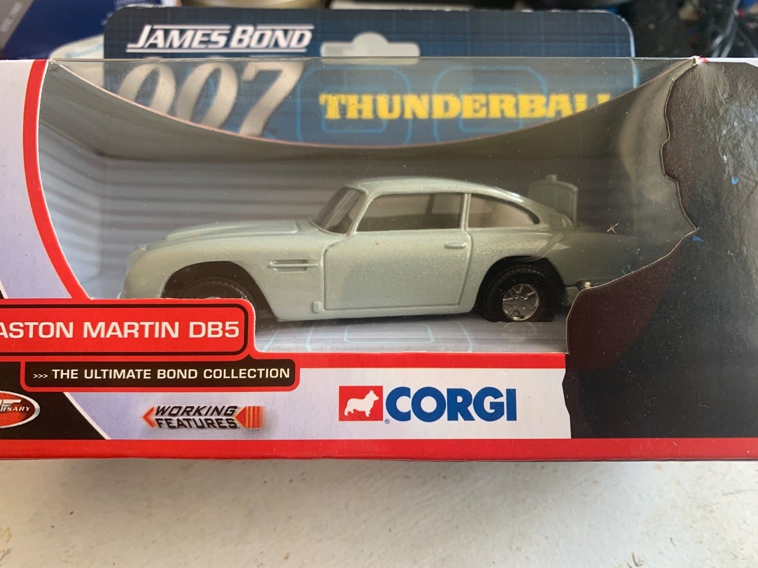Corgi07 Aston Martin DBS