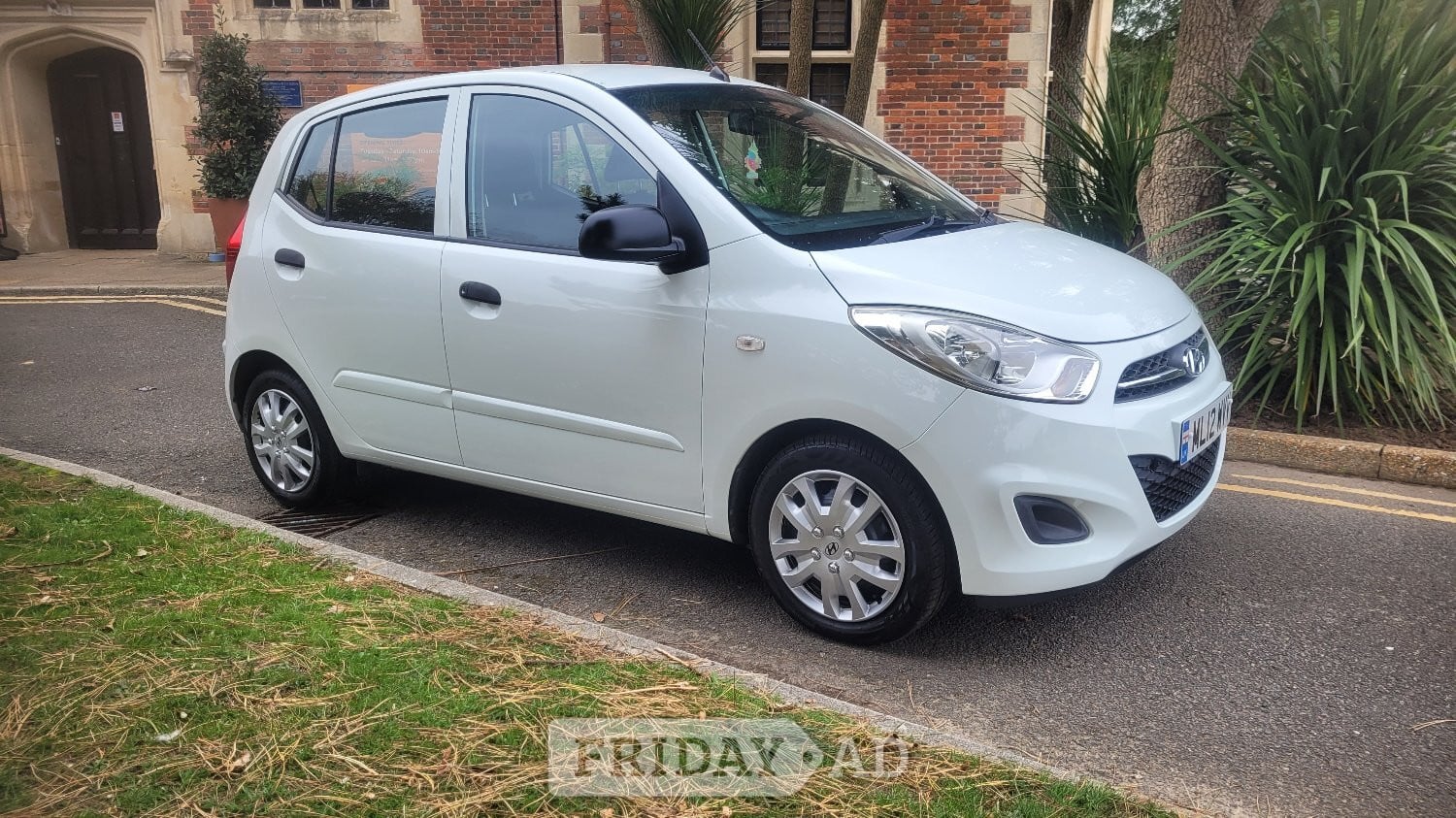 HYUNDAI i10 1.2 CLASSIC 5 DOOR 2012,62000,£20 ROADTAX £3495 - Cars in Hastings