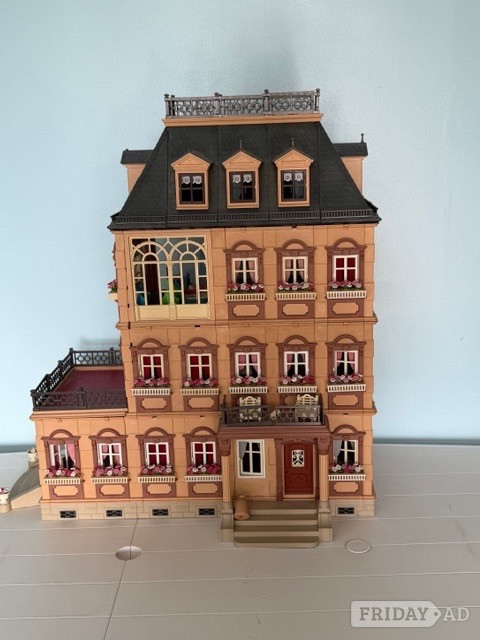 Play mobile dolls house  in Eastbourne