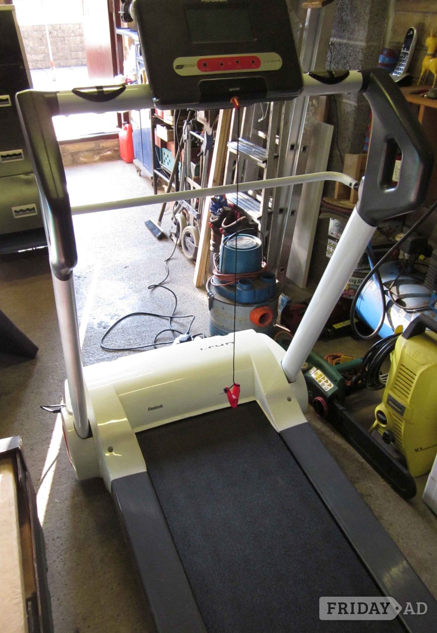 Halifax REEBOK MOTORISED  TREADMILL  ***£100.ono.*** 