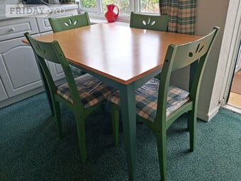 Used Attractive Olive Green Dining Table & 4 Matching Chairs.