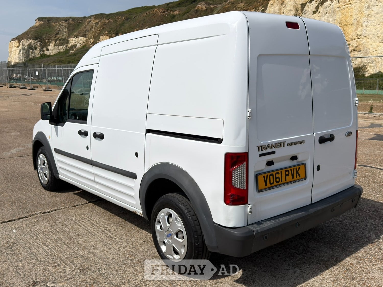 2011 Ford Transit Connect T230 - Long MOT - New Battery - 10 Serv - Vans & Commercial Vehicles in Brighton