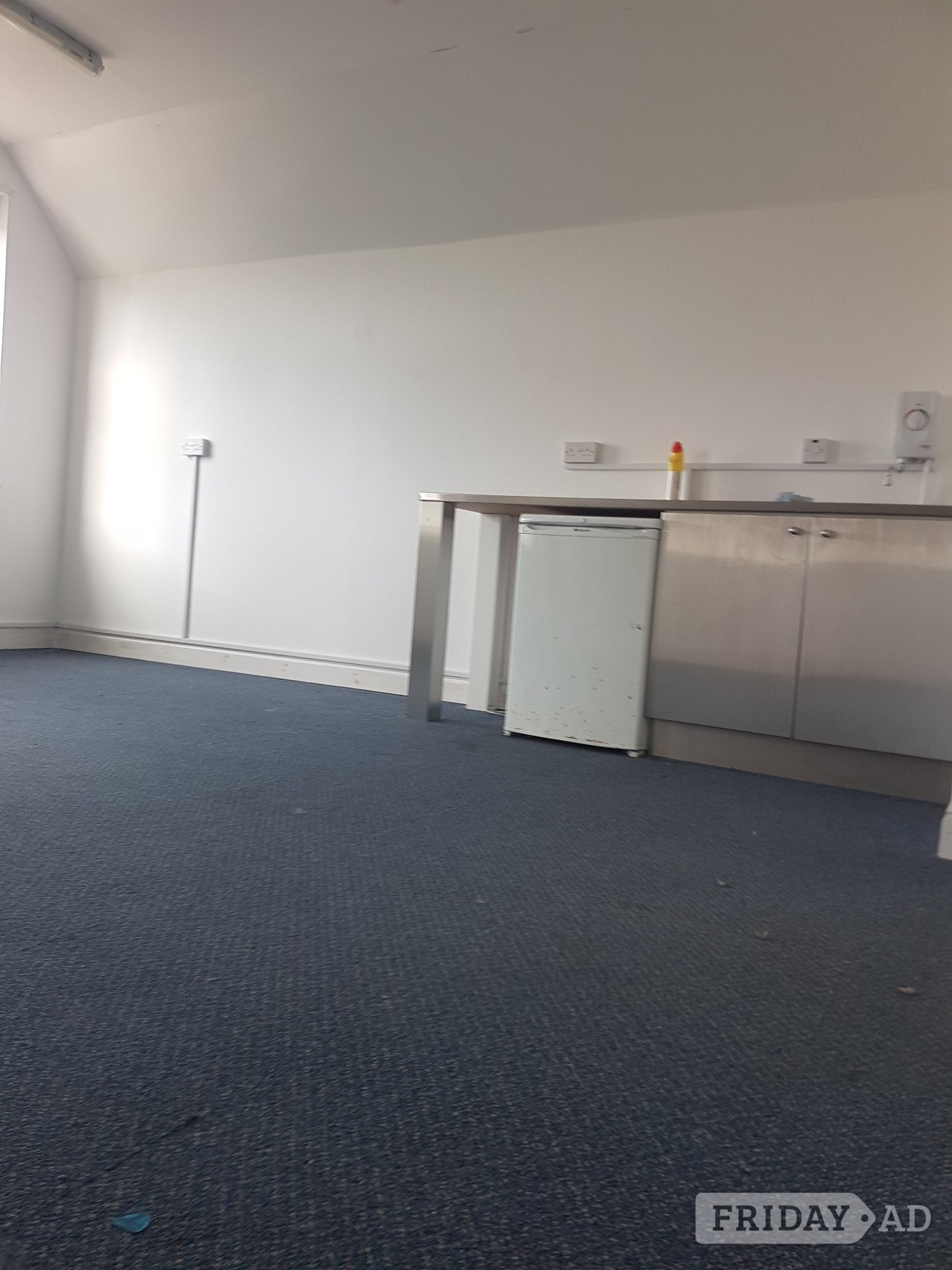 WORKSHOP / OFFICE/ STORAGE UNIT  HASTINGS - Commercial Properties in Hastings