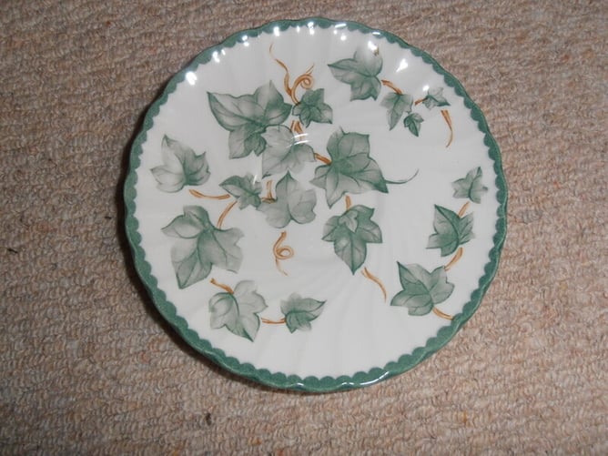 Green Leaf Crockery