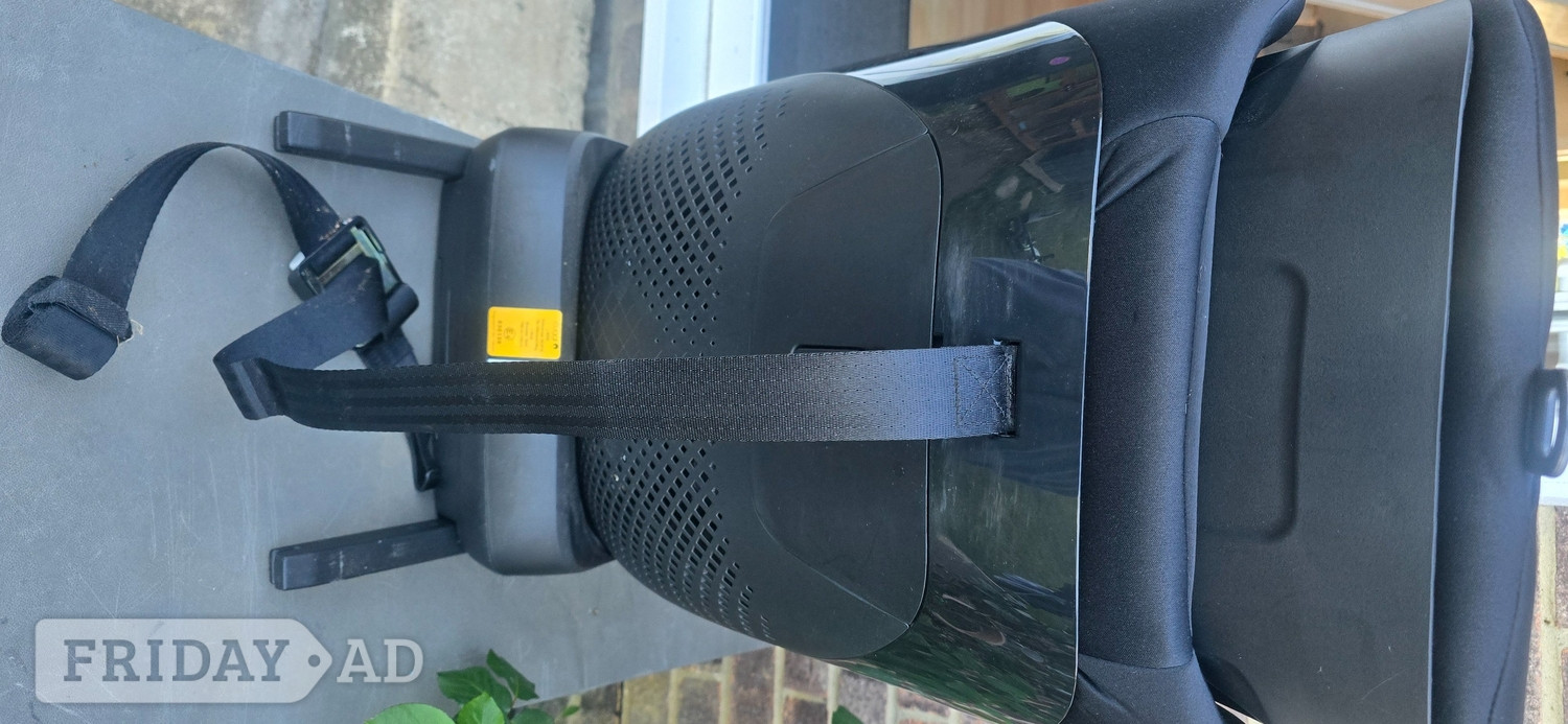 Cuggl isofix car seat 