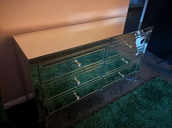 Mirrored bedroom set