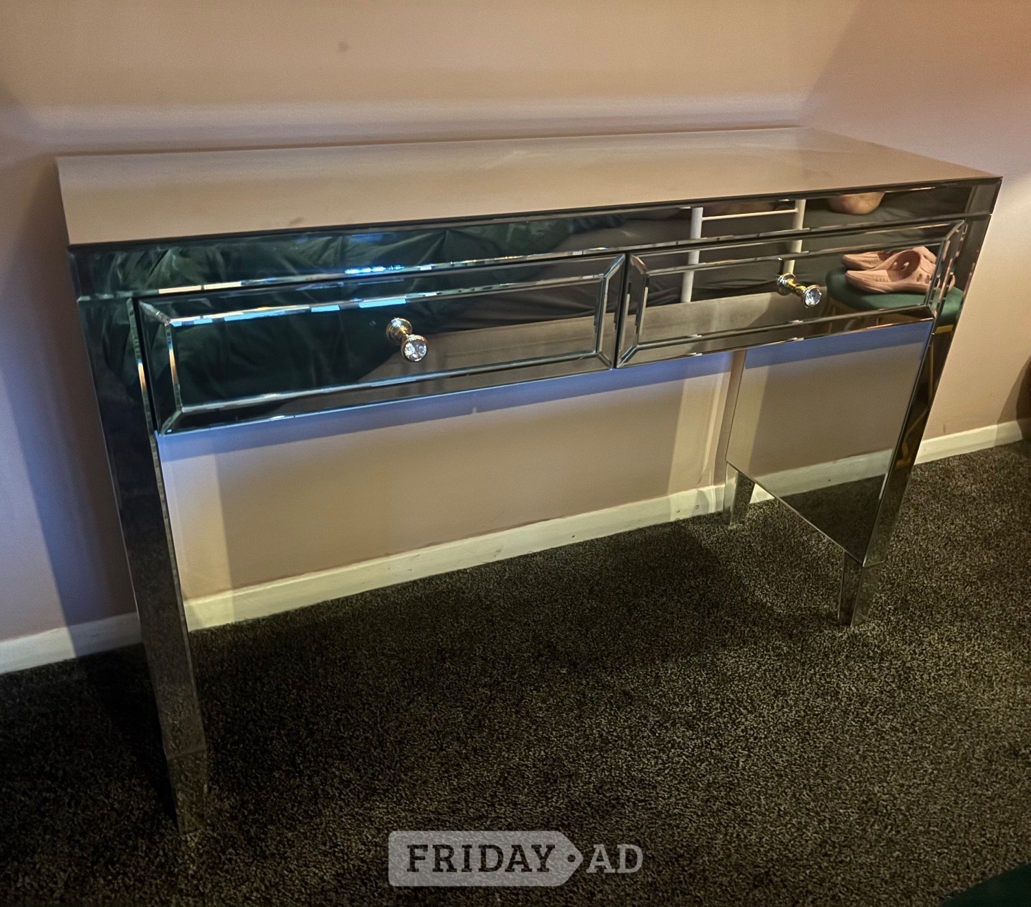 Mirrored bedroom set - Furniture in Southampton