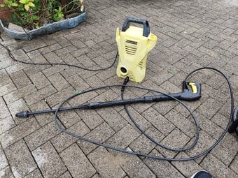 KARCHER K2 Pressure Washer Working Complete with Wand and Dirt Bl