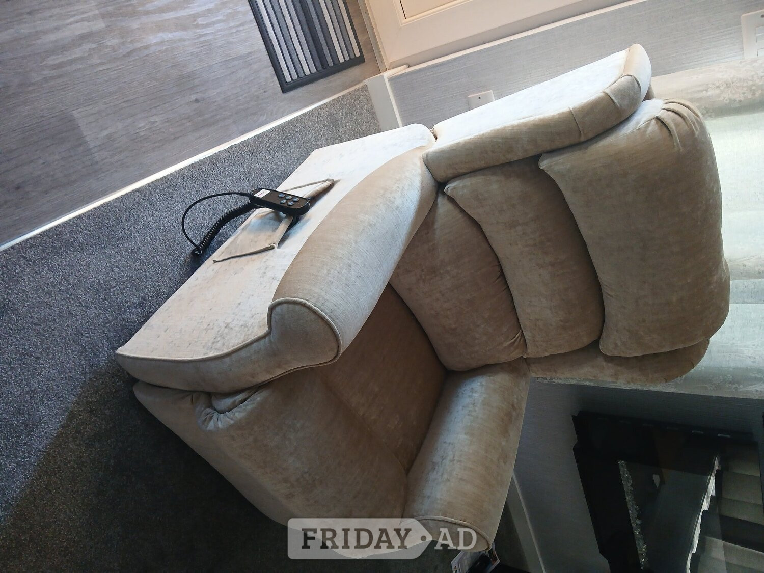 For Sale Electric Riser/Recliner Armchair remote control 