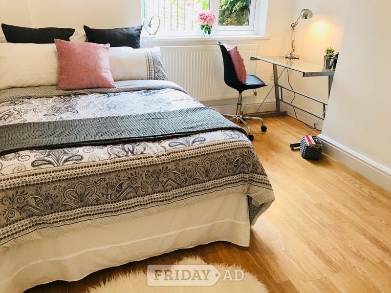 2-Bedroom Apartment in the Heart of London – £100 Per Week