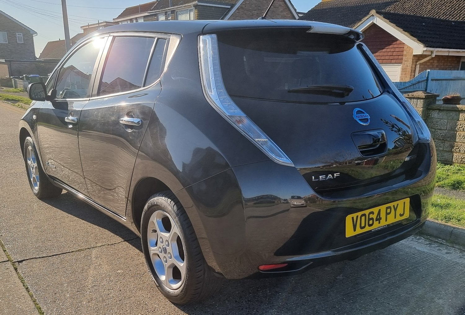 2014 Nissan LEAF - Cars in Peacehaven