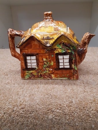 VINTAGE PRICE BROS. YE OLDE COTTAGE WARE SET ONLY. VGC. 1945/46
