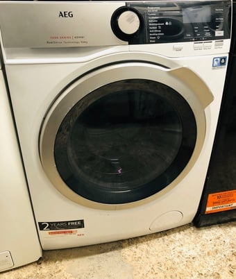 AEG 9kg wash & 6kg dry washer dryer in excellent condition 