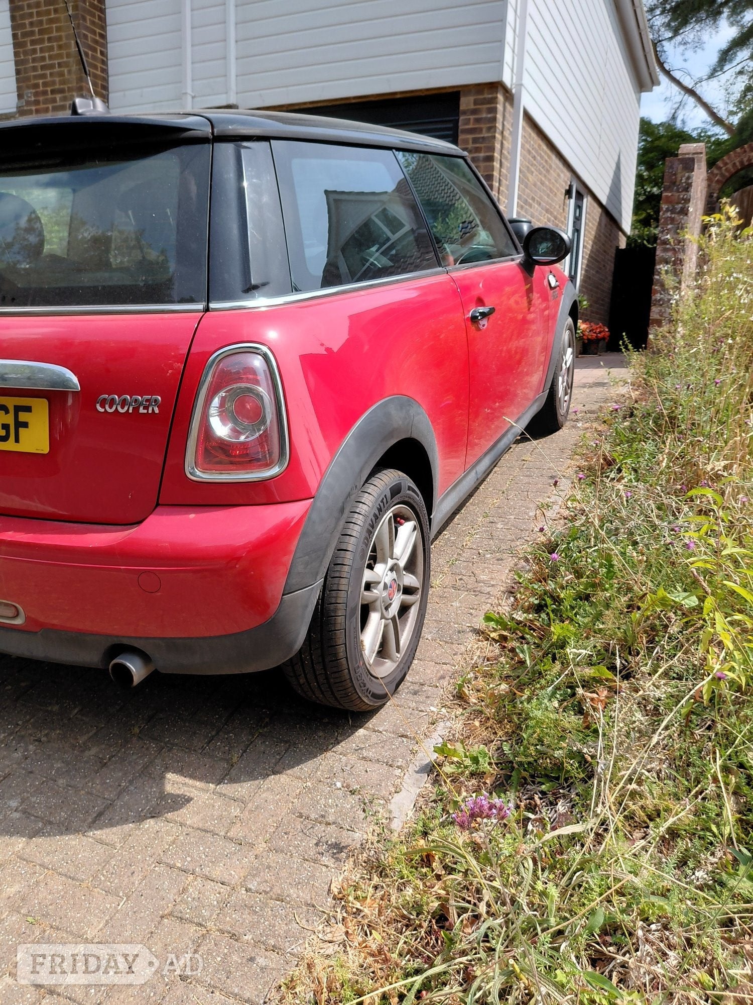 Mini Cooper 1.6 - Cars in Burgess Hill