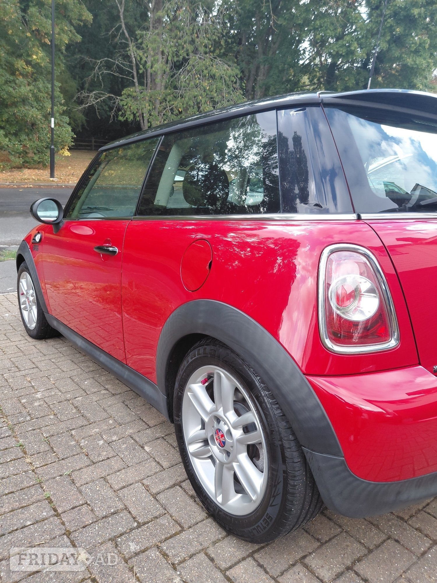 Mini Cooper 1.6 - Cars in Burgess Hill