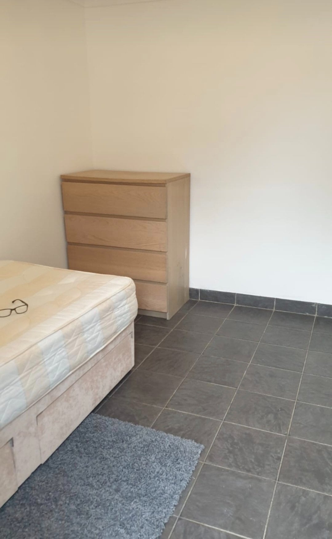 Hove Spacious Room For Rent Hove